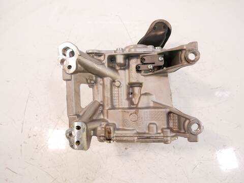 Foto 2ª: Bomba de Aceite Bmw Serie 8 840 B57 320 CV 235KW [B57D30B]