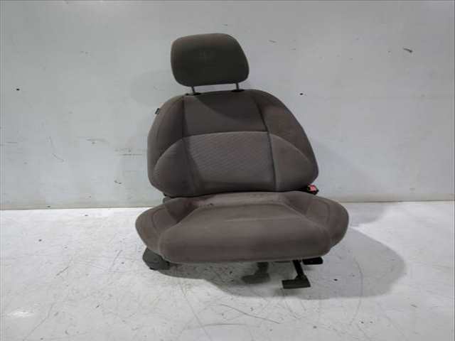 Foto 2ª: Asiento Delantero Derecho Alfa Romeo Giulietta 1.6 JTDM 940FXD1A) 105CV 77KW [940 A3.000] (2015)