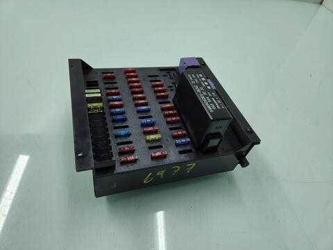 Caja Reles Fusibles Mercedes Atego 1023 4X2 OM 906 LA L LARGO) 231CV 170KW