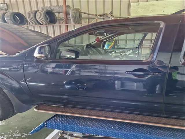 Puerta Delantera Izquierda Nissan Pathfinder 2.5 DCI SE 190CV 140KW