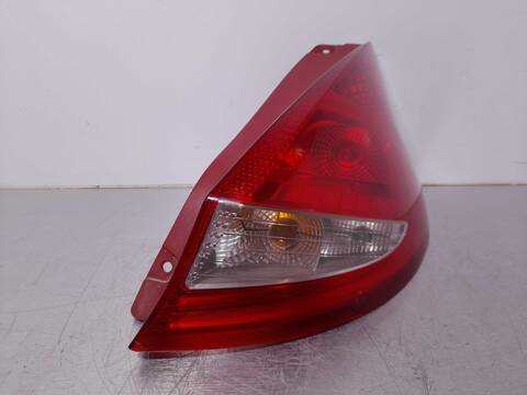 Piloto Trasero Derecho Ford Fiesta AMBIENTE 82CV 60KW