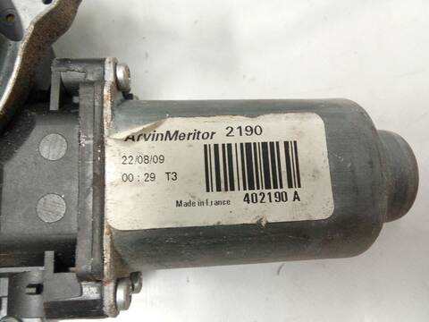 Foto 4ª: Elevalunas Manual Trasero Derecho Nissan Qashqai 1.5 DCI 103CV 76KW [K9K 282,K9K 292]