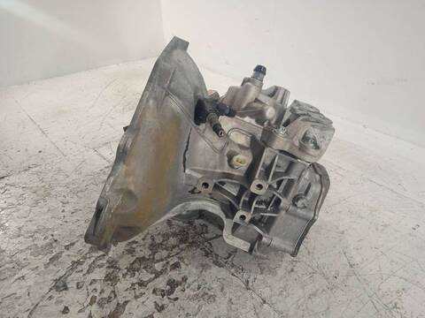 Foto 3ª: Caja Cambios Opel Corsa 1.7 16V DI CAT Y 17 DTL - LK8) 65CV 48KW [Y17DTL] (2003)