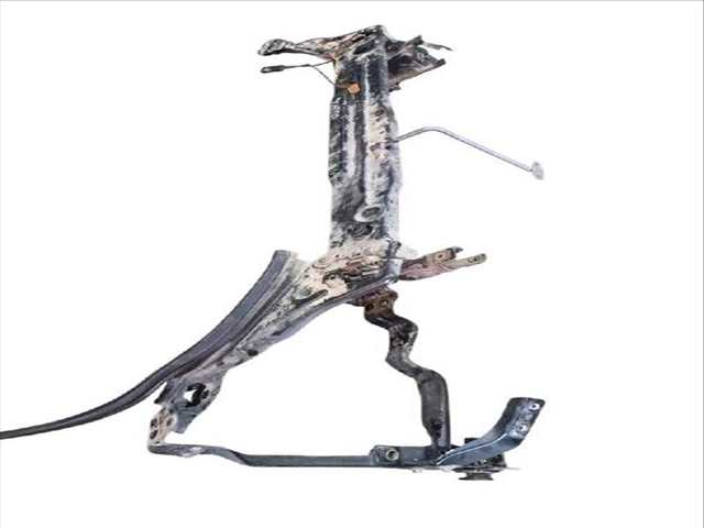 Foto 3ª: Paragolpes Delantero Mercedes Clase C 160 C 220 CDI 204.002) (2007)