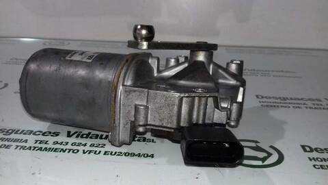 Foto 3ª: Motor Limpia Delantero Opel Zafira 1.9 16V CDTI CAT Z 19 DTH - LRD) 150CV 110KW [Z19DTH] (2006)