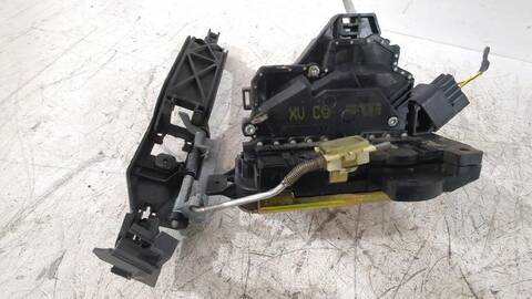 Foto 2ª: Cerradura Puerta Trasera Derecha Ford Focus 1.8 TDCI 100CV [FFDA] (1998)