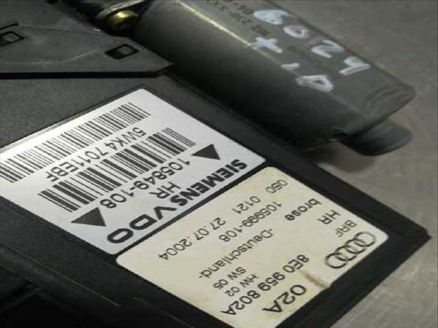 Foto 3ª: Elevalunas Manual Trasero Derecho Audi A4 2.5 TDI QUATTRO 132KW) AVANT 180CV [BAU] (2004)