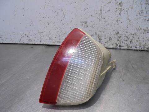 Foto 4ª: Piloto marcha atras Ford Focus AMBIENTE BERLINA 90CV 66KW [C9DA] (2000)