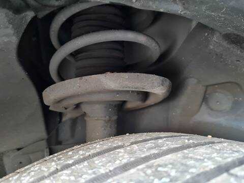 Amortiguador Delantero Izquierdo Renault Clio ZEN 89CV 66KW