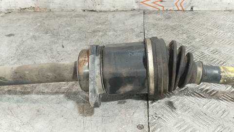 Foto 3ª: Transmision Delantera Derecha Nissan Qashqai ACENTA 150CV 110KW [M9R832] (2010)