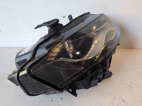 Foto 3ª: Faro Derecho Audi A4 BASICO 2.0 16V TDI 143CV (2008)