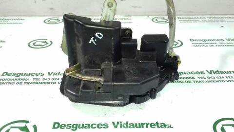 Foto 1ª: Cerradura Puerta Trasera Derecha Kia Cerato 2.0 TD CAT 112CV 83KW [D4EA] (2004)