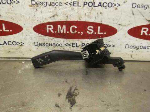 Foto 1ª: Mando Multifuncion Volkswagen Jetta 2.0 TDI 140CV 103KW [CBD] (2009)