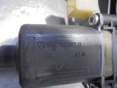 Foto 3ª: Elevalunas Eléctrico Delantero Derecho Seat Leon I-TECH 105CV 77KW [CLH] (2013)