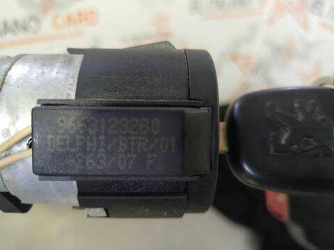 Foto 2ª: Antirrobo Peugeot 308 PREMIUM 120CV 88KW [5FW] (2007)