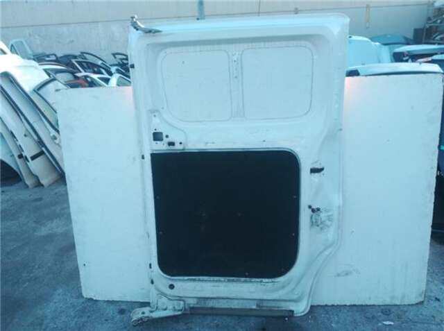 Foto 2ª: Puerta Lateral Corredera Derecha Nissan NV200 1.5 DCI 90CV [K9K63KW]