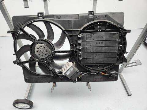 Foto 3ª: Electroventilador Audi A4 BASICO AVANT 143CV 105KW [CAGA] (2010)