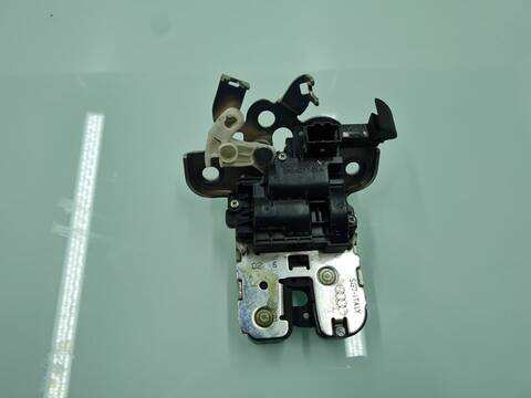 Foto 2ª: Cerradura Maletero Portón Audi A3 1.9 TDI AMBIENTE 105CV 77KW [BXE] (2008)