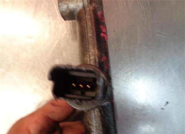 Foto 3ª: Rampa Inyectora Citroen Xsara 2.0 HDI 90 [RHY (DW10TD)]