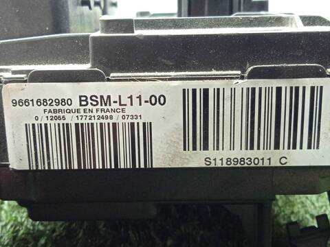 Foto 3ª: Caja Reles Fusibles Citroen C4 1.6 HDI COUPE 90CV 66KW [9HX] (2007)