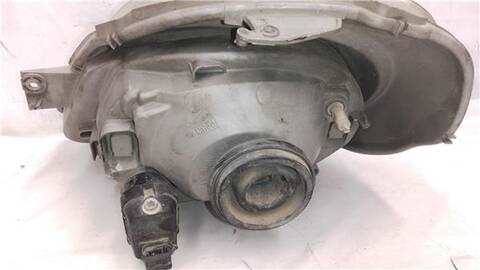 Foto 3ª: Faro Derecho Renault Trafic 1.9 27 CN COMBI6 ACRISTALADO PARCIAL [1 9 LTR. - 60 KW DIESEL] 82CV