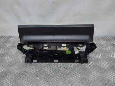 Foto 2ª: Sistema GPS Peugeot 208 E-ALLURE PACK 136CV 100KW [ZK01] (2021)