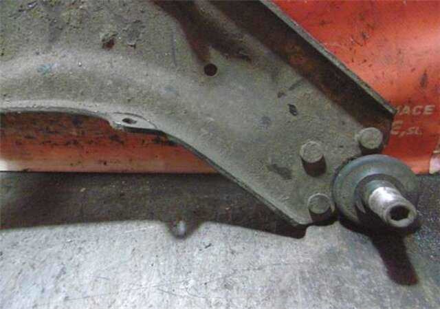 Brazo Suspension Delantero Derecho Renault Laguna 1.9 AUTHENTIQUE [1.9 LTR. - 81 KW DCI DIESEL FAP CAT]