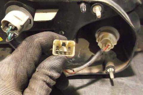Foto 2ª: Piloto Trasero Derecho Hyundai Accent 1.3 CAT 84CV 62KW [G4EH] (1995)