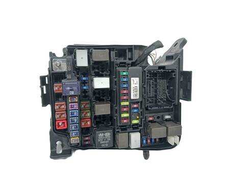 Caja Reles Fusibles Hyundai i40 GLS STYLE 136CV