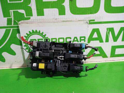Foto 2ª: Caja Reles Fusibles Opel Astra ESSENTIA BERLINA 90CV 66KW [Z14XEP] (2006)
