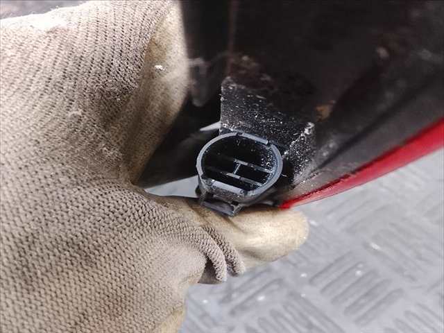 Foto 3ª: Luz Central de Freno Renault Clio 0.1 (2004)