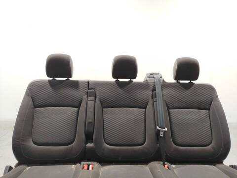 Foto 3ª: Asientos Traseros Opel Viva 1.6 CDTI 06) 125CV 92KW [R9M 452] (2016)