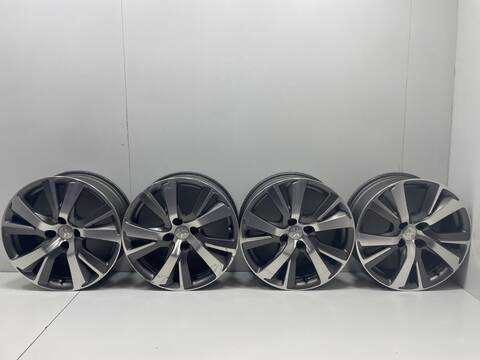 Juego LLantas Peugeot 2008 5F01