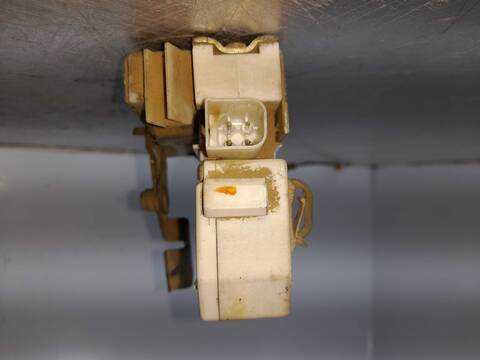 Foto 3ª: Cerradura Puerta Trasera Derecha Ford Escort 1.8 TD TURNIER BERLINA 90CV 66KW [RFS] (1999)