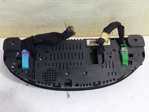 Foto 3ª: Cuadro de Instrumentos Audi A6 2.5 TDI QUATTRO AVANT 180CV 132KW [BAU] (2001)