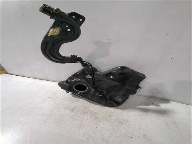 Foto 2ª: Deposito de Combustible Volkswagen Golf 2.0 TDI 140CV [BMM] (2003)