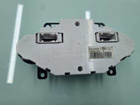 Foto 4ª: Mando Calefacción A. A. Ford Fiesta AMBIENTE 68CV 50KW [F6JD] (2009)