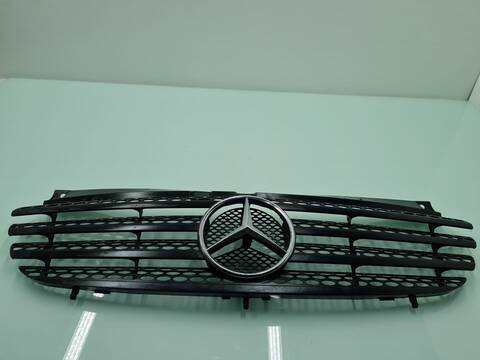 Foto 1ª: Rejilla Delantera Mercedes Vito 111 CDI COMPACTO 639.601) 109CV 80KW [646982] (2006)