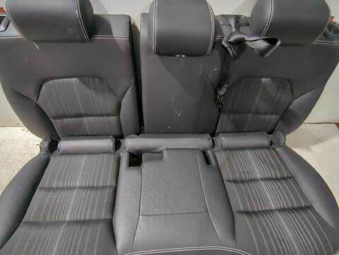 Foto 3ª: Asientos Traseros Mercedes Clase B 150 B 180 CDI - D 246.212) 109CV [OM 607.951 (K9K)] (2011)