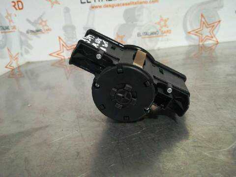 Foto 3ª: Mando Luces Mercedes Clase A 140 A 180 CDI BLUEEFFICIENCY 176.012) 109CV 80KW [K9K] (2016)