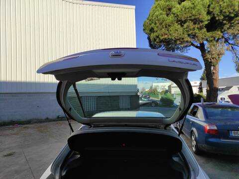 Foto 2ª: Portón Renault Laguna F9Q752 (2004)