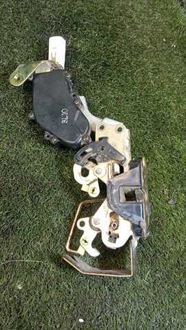 Foto 2ª: Cerradura Puerta Trasera Izquierda Toyota 4 Runner 3.0 T DIESEL (1993)