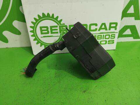 Foto 2ª: Caja Reles Fusibles Volvo S40 1.6 CAT 109CV [B4164S2] (1995)