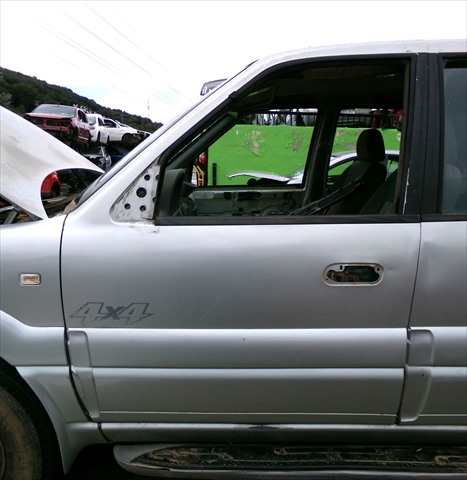 Puerta Delantera Izquierda Tata Gran Safari 3.0 TD 2006-2012