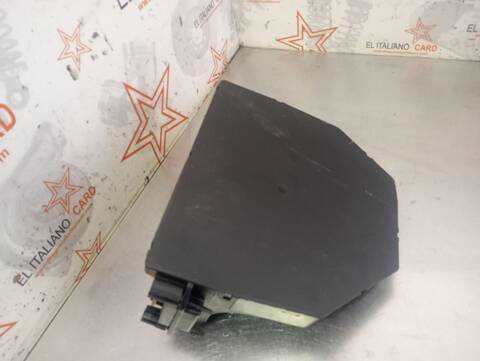 Foto 3ª: Caja Reles Fusibles Mercedes Clase C 160 C 200 CDI 204.007) BERLINA 136CV 100KW [651913] (2010)