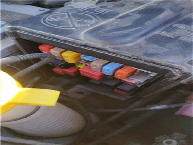 Caja Reles Fusibles Fiat 500 1.4 334AXC1B 334AXC11) 140CV 103KW