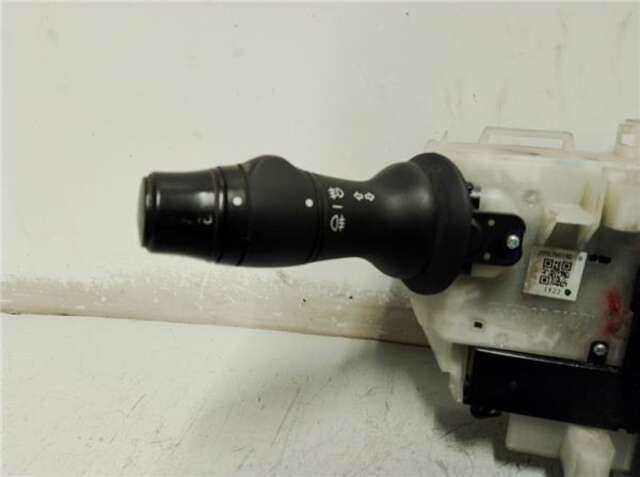 Foto 2ª: Mando Multifuncion Renault Megane 1.5 DCI (BZ0D) III FASTBACK (BZ0_) [K9K 836]