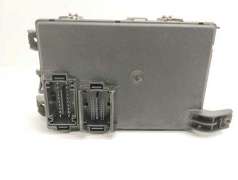 Foto 3ª: Caja Reles Fusibles Opel Corsa 1.3 16V CDTI CAT Z 13 DTH - L4I) 90CV 66KW [Z13DTH] (2007)