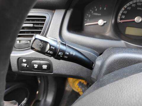 Mando Multifuncion Kia Sportage D4EA