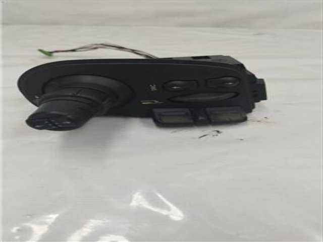 Foto 4ª: Mando Multifuncion Renault Scenic 1.4 CONFORT EXPRESSION [1 4 LTR. - 72 KW 16V] 98CV JM) 2003 )
